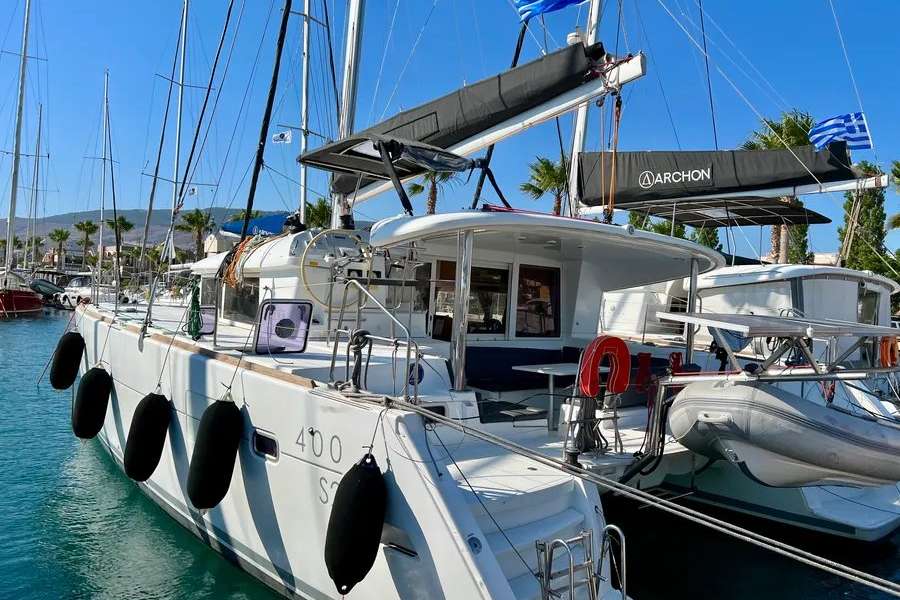 Katamaran Lagoon 400 S2