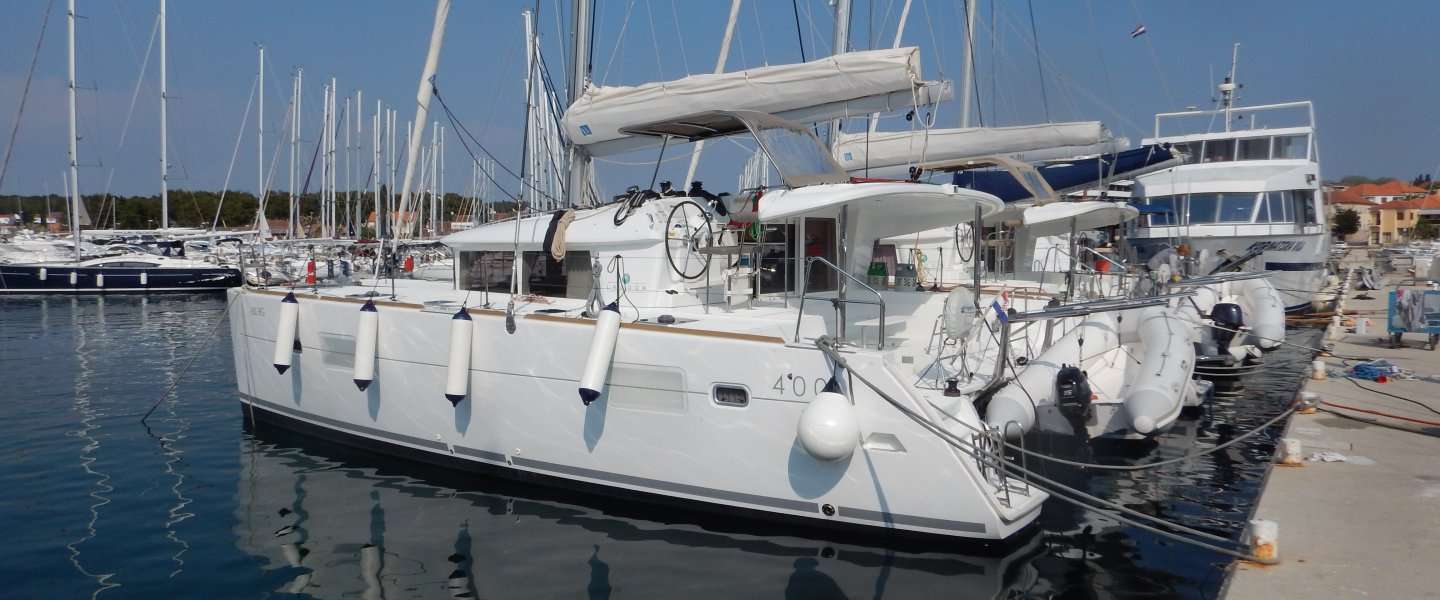 Catamaran Lagoon 400 S2