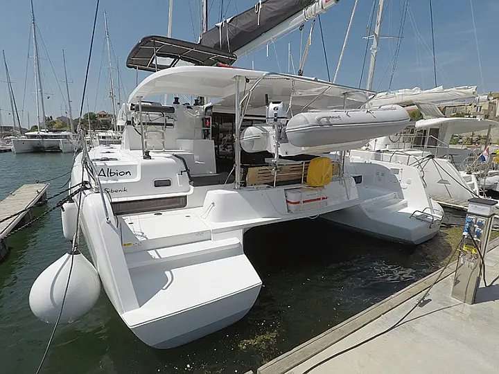 Catamaran Lagoon 42