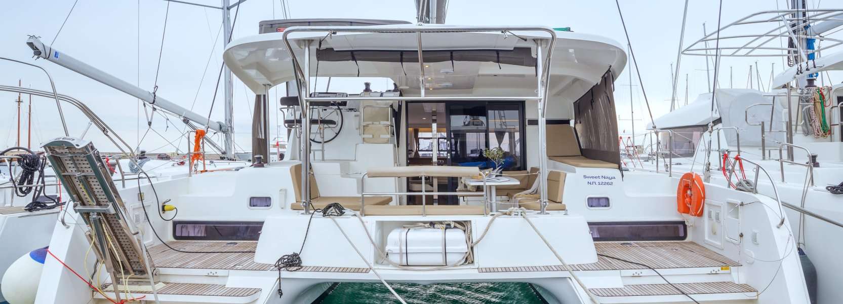 Catamaran Lagoon 42