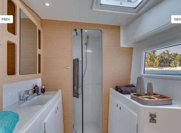Catamaran Lagoon 42