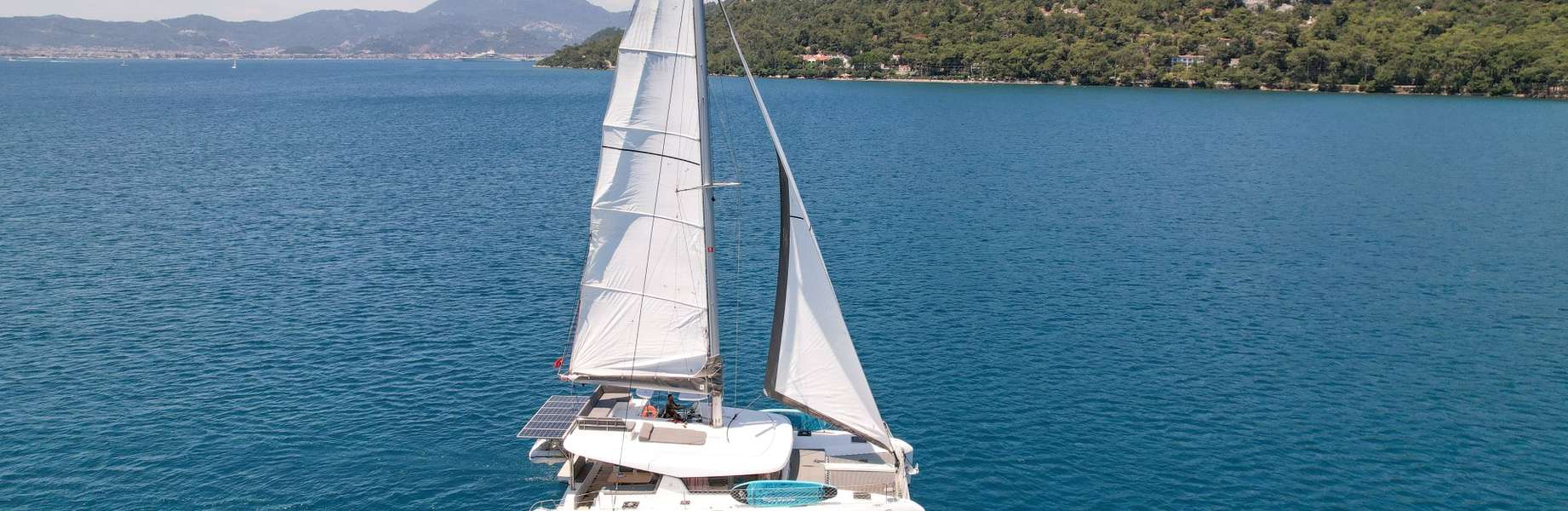 Catamaran Lagoon 42