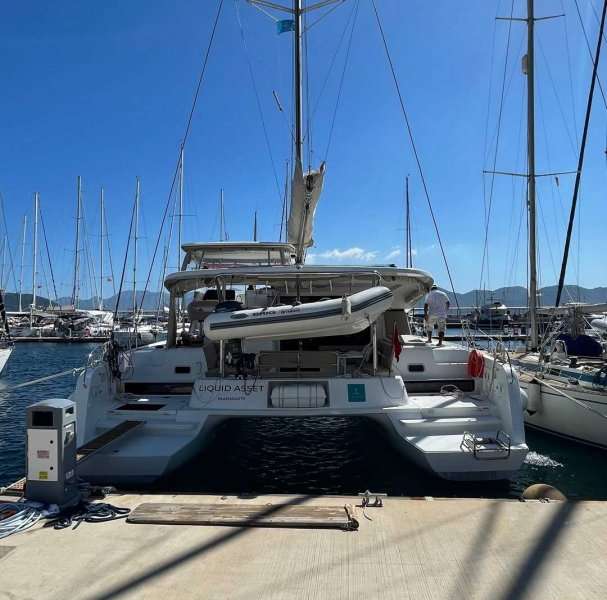 Catamarano Lagoon 42