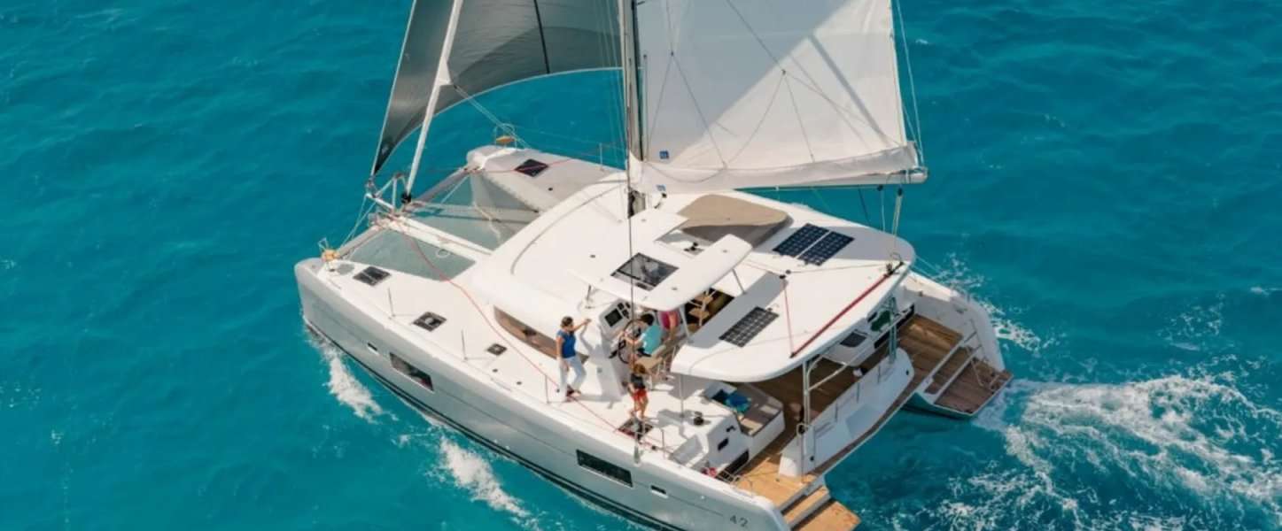 Catamaran Lagoon 42