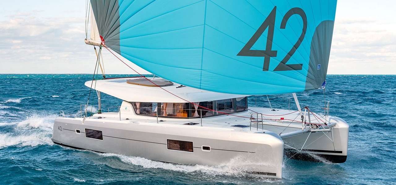 Catamarano Lagoon 42