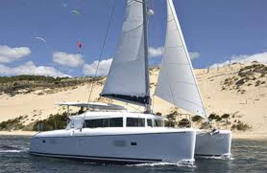 Catamaran Lagoon 420