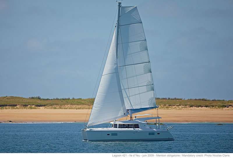 Catamaran Lagoon 421