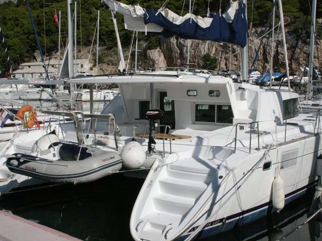 Catamarán Lagoon 440