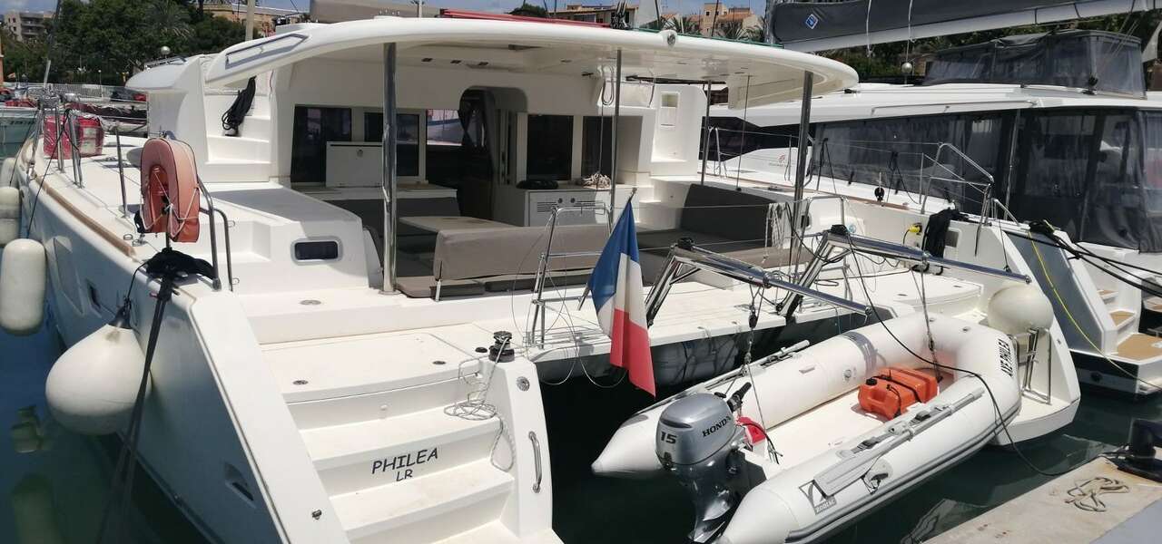 Catamarano Lagoon 450