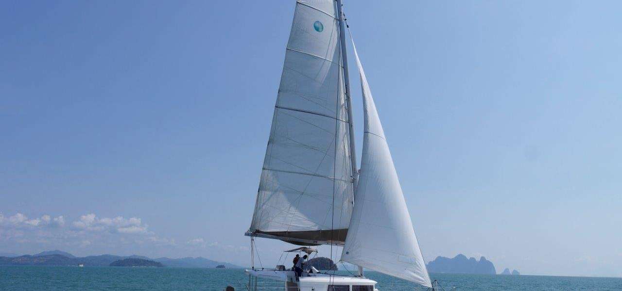 Catamarano Lagoon 450 F