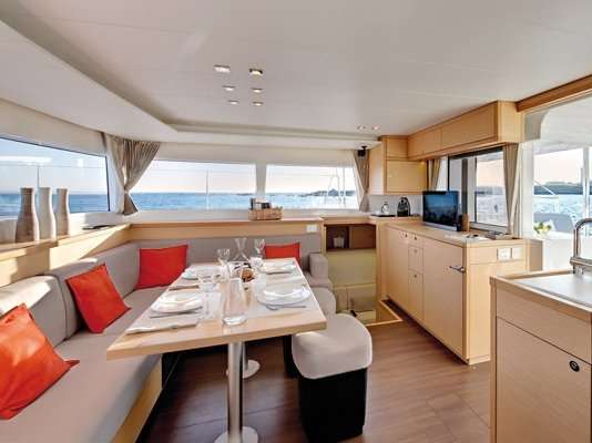 Catamaran Lagoon 450 SporTop