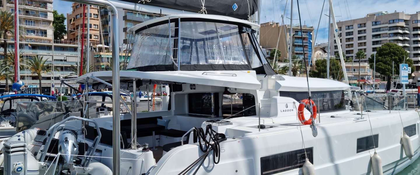 Catamarano Lagoon 46