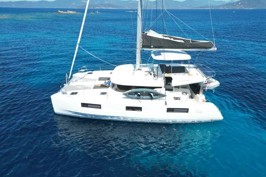 Catamarano Lagoon 46