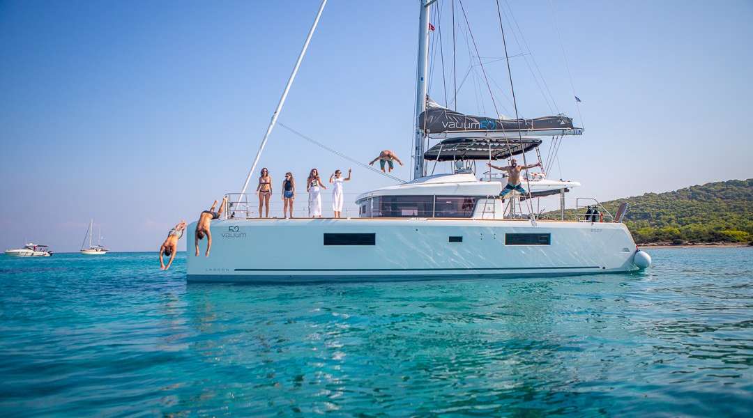 Catamaran Lagoon 52 Fly