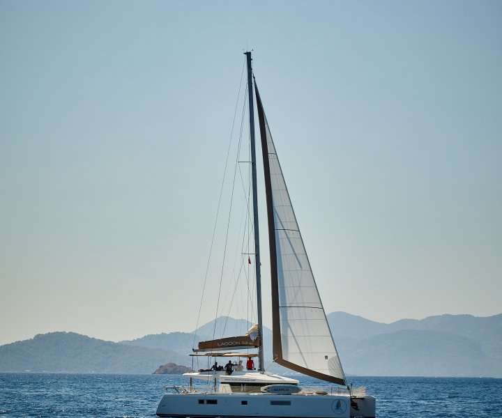 Catamarano Lagoon 52