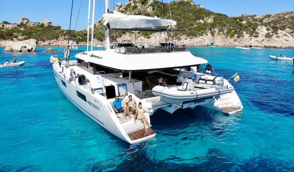 Катамаран Lagoon 620