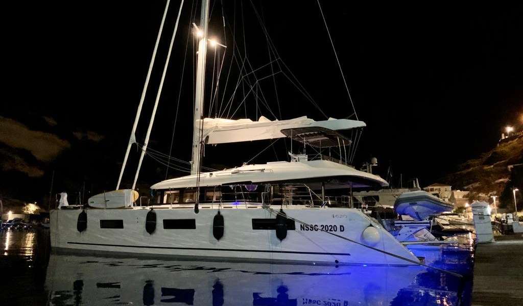 Катамаран Lagoon 620