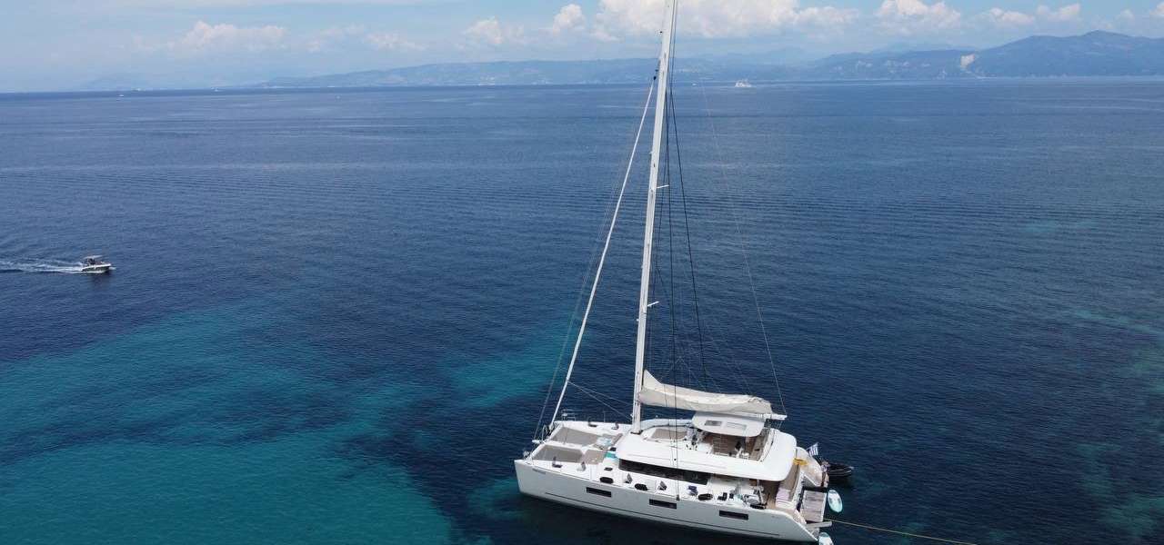 Catamaran Lagoon 620 ESSENSE