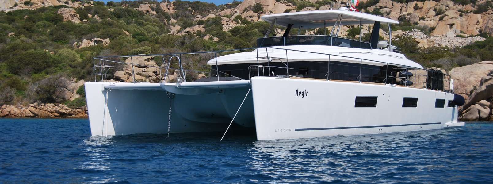 Power Catamaran Lagoon 630 MY