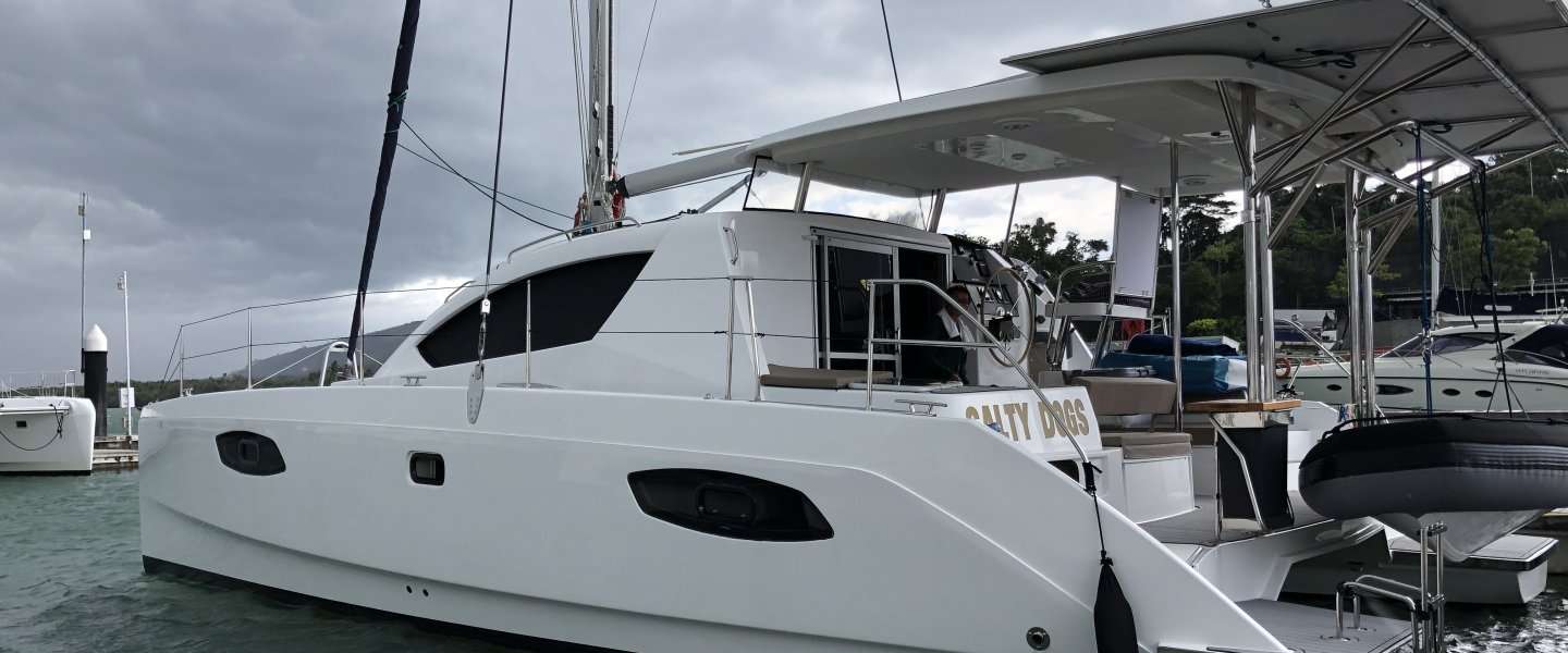 Catamaran Leopard 38