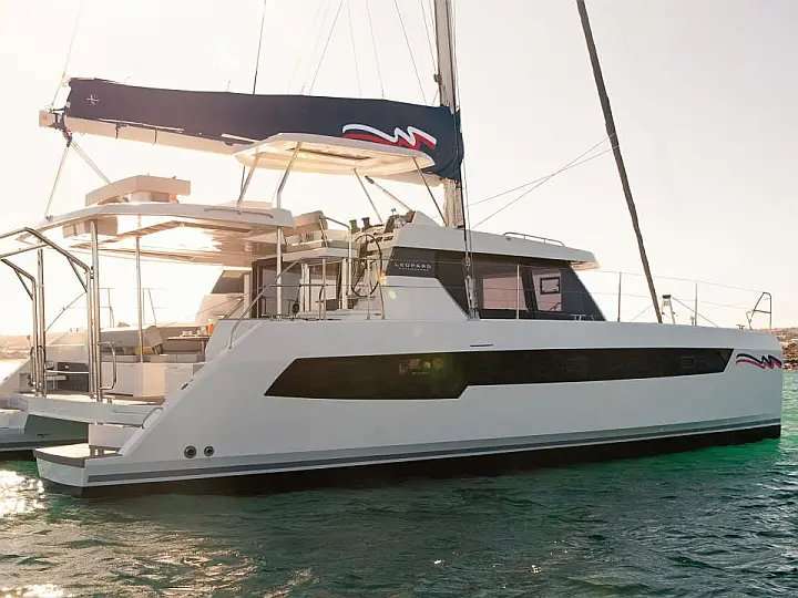 Catamaran Leopard 42