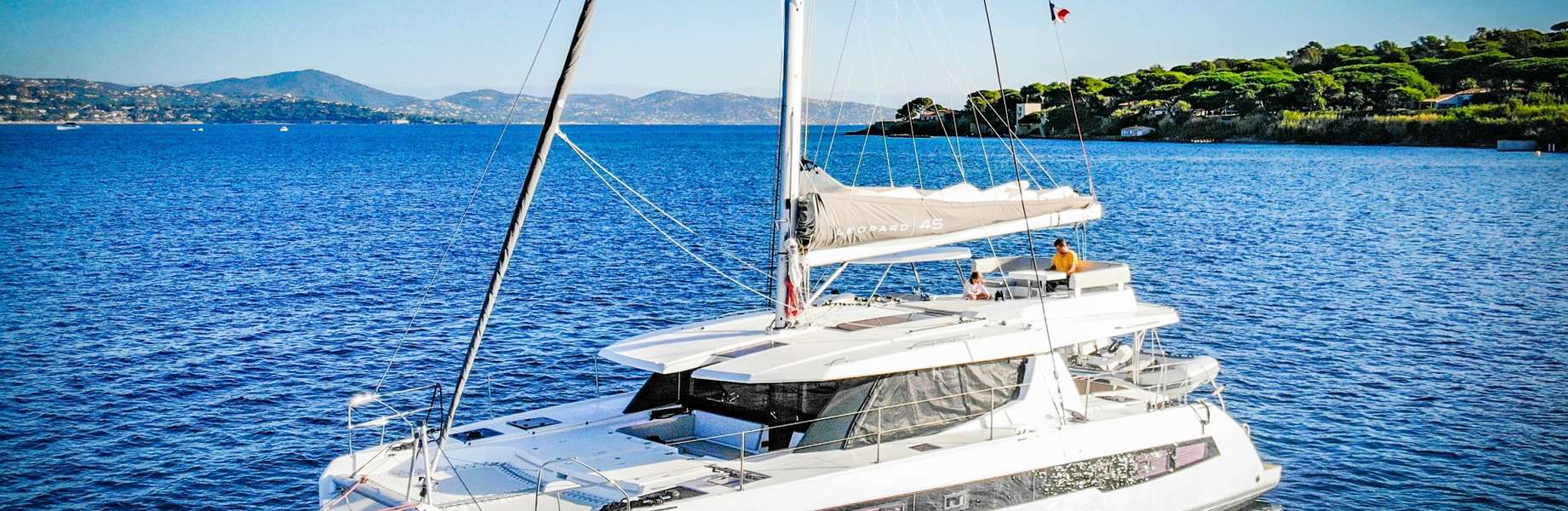 Catamaran Leopard 45