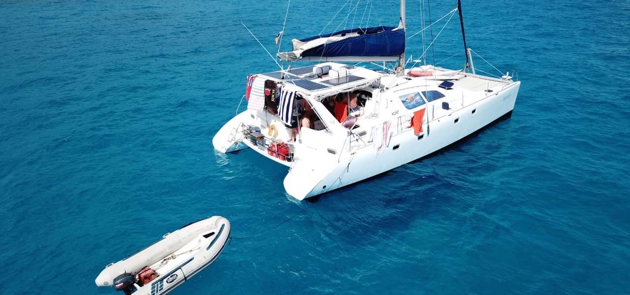 Catamaran Leopard 45