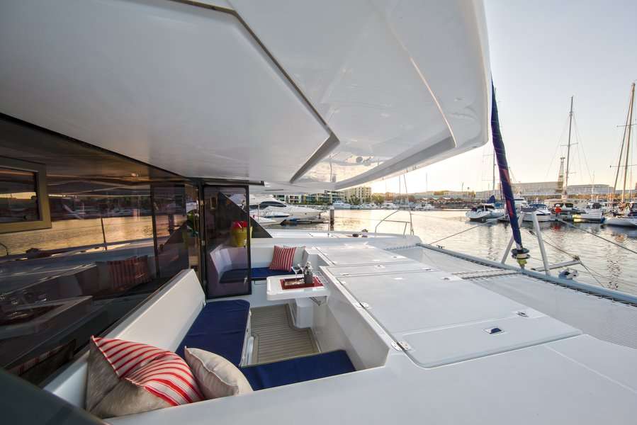 Catamarano Leopard 45