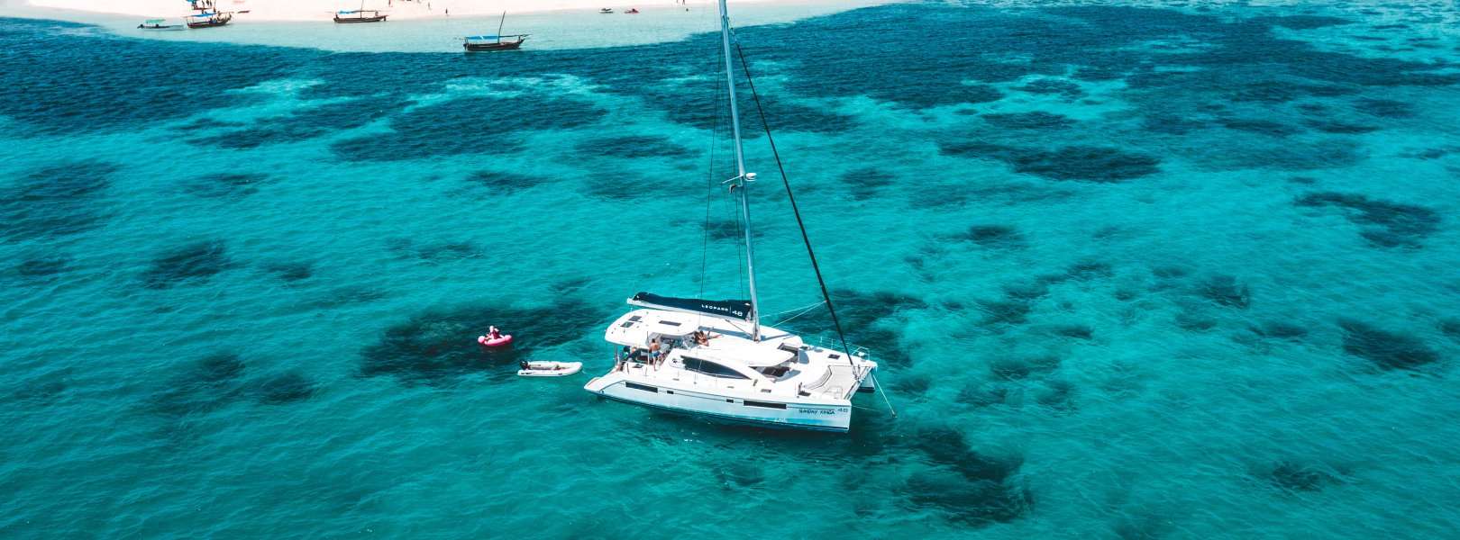 Catamaran Leopard 48