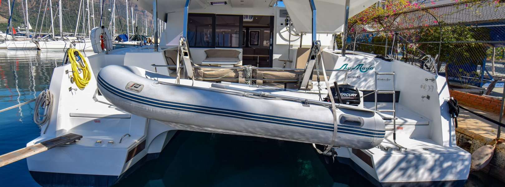 Catamaran Lucia 40