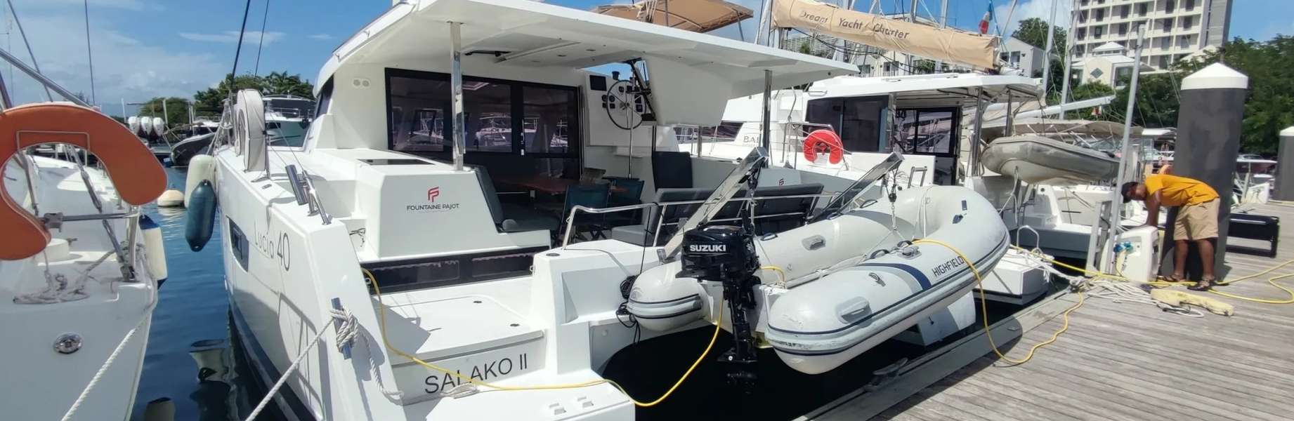 Catamaran Lucia 40