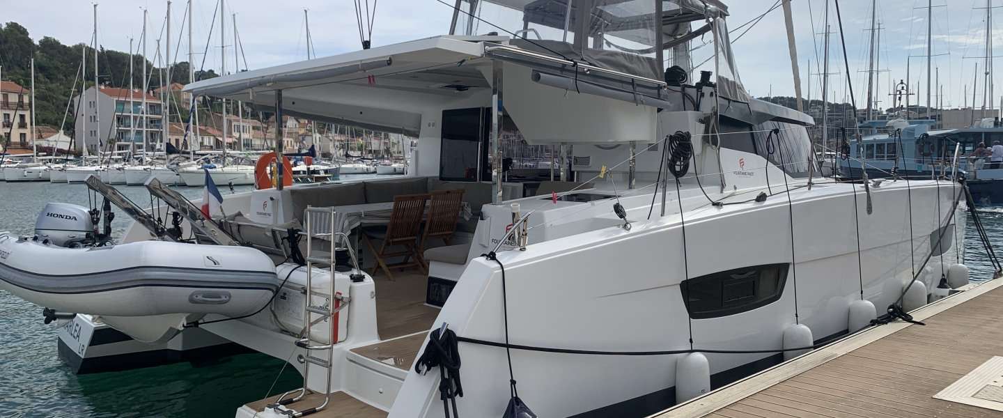 Catamaran Lucia 40