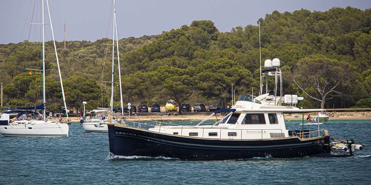 Barco a motor Menorquin Yacht 160