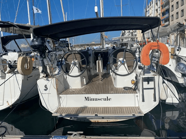Sailboat Oceanis 30.1