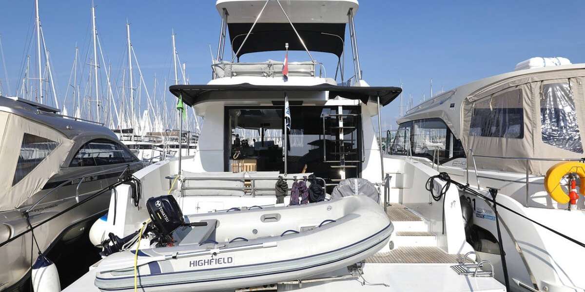 Power Catamaran MY 37