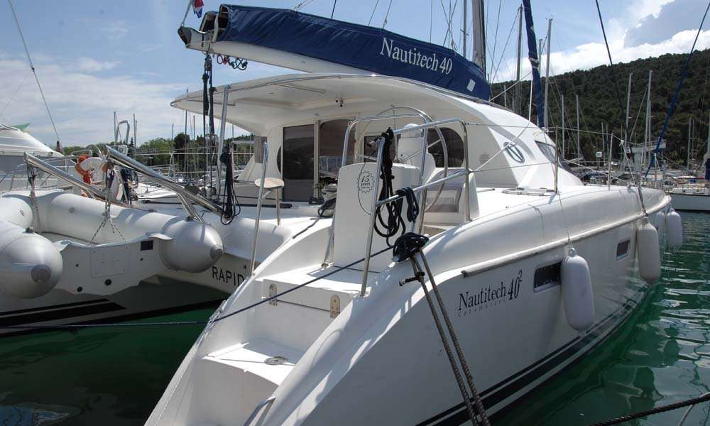 Catamarano Nautitech 40