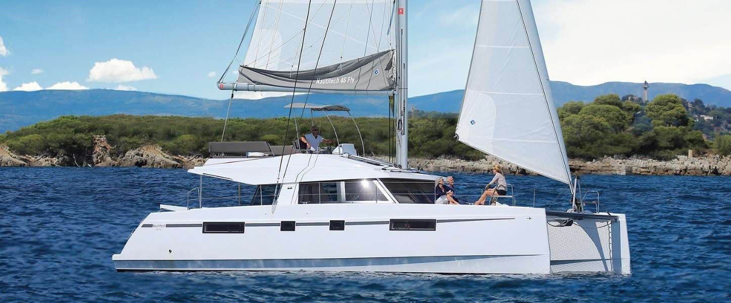 Catamarano Nautitech 46 Fly