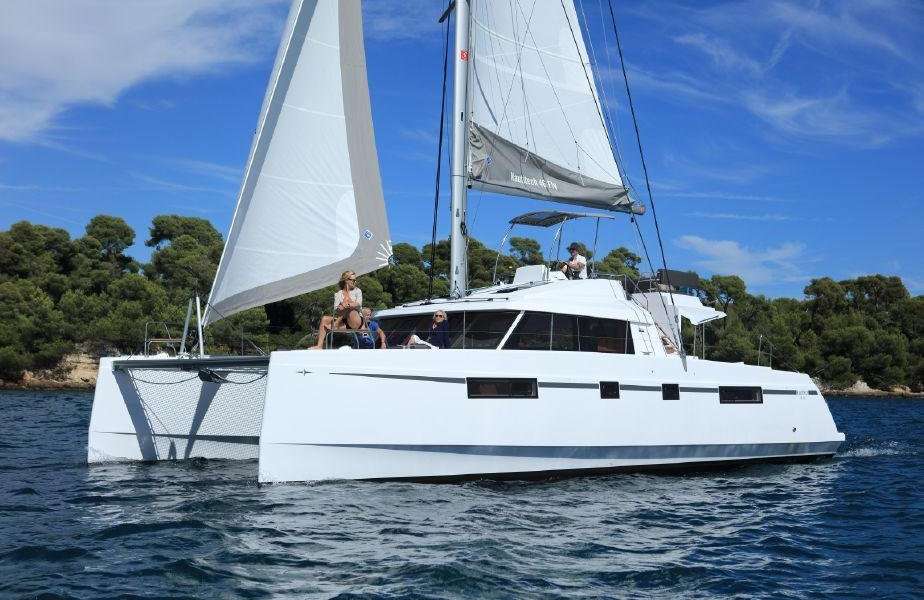 Catamarano Nautitech 46 Fly