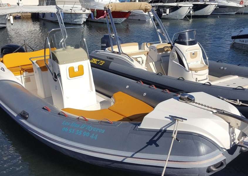 Bateau Semi-rigide Nuova Jolly 700