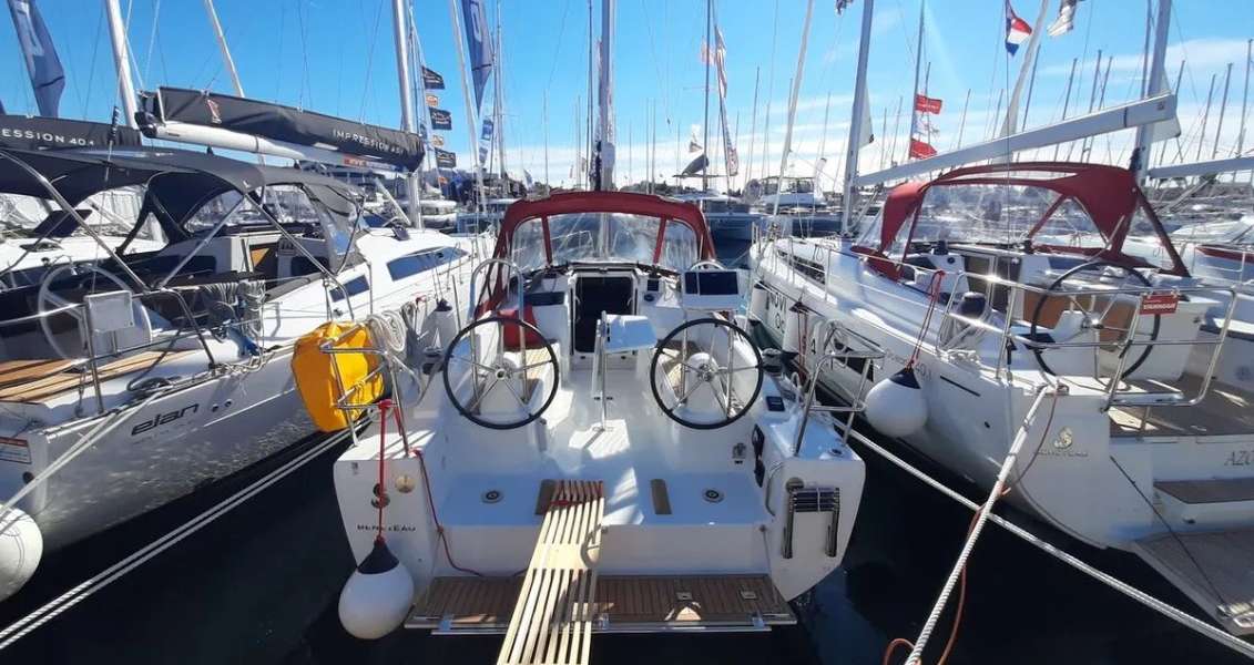 Segelboot Oceanis 30.1