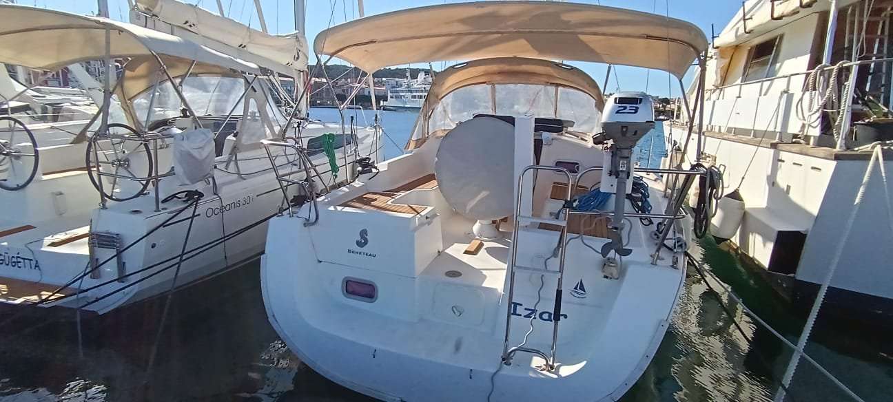 Sailboat Oceanis 34