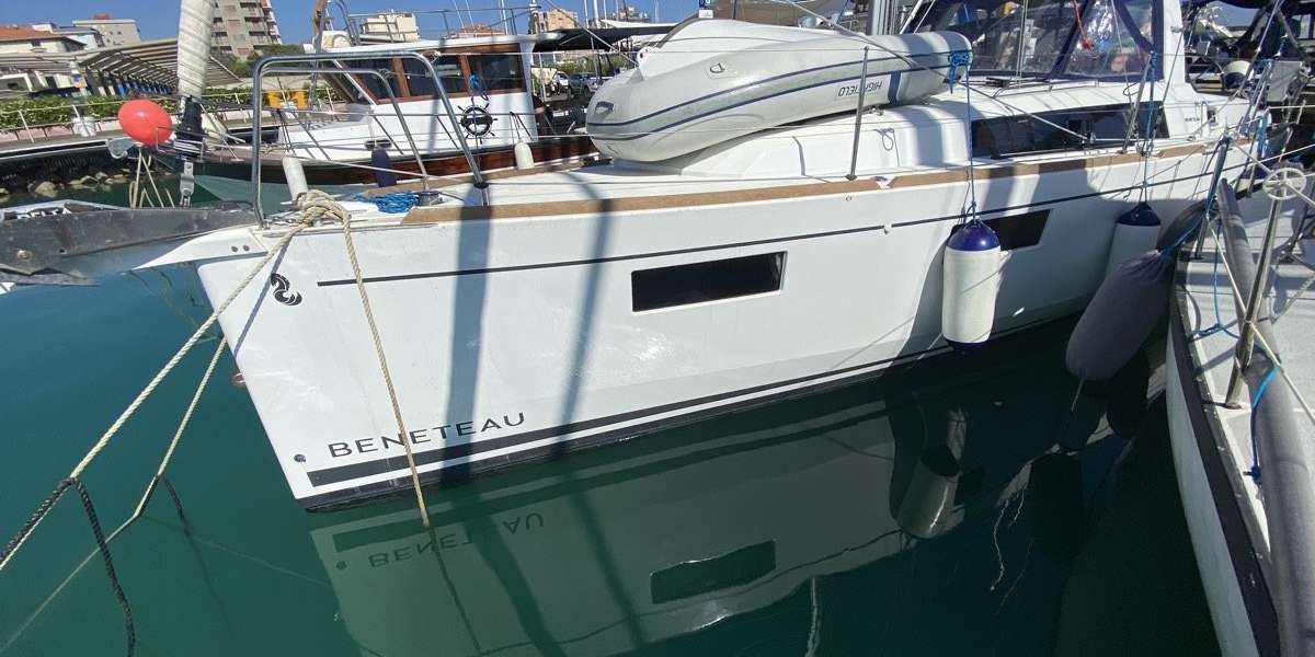 Velero Oceanis 35.1