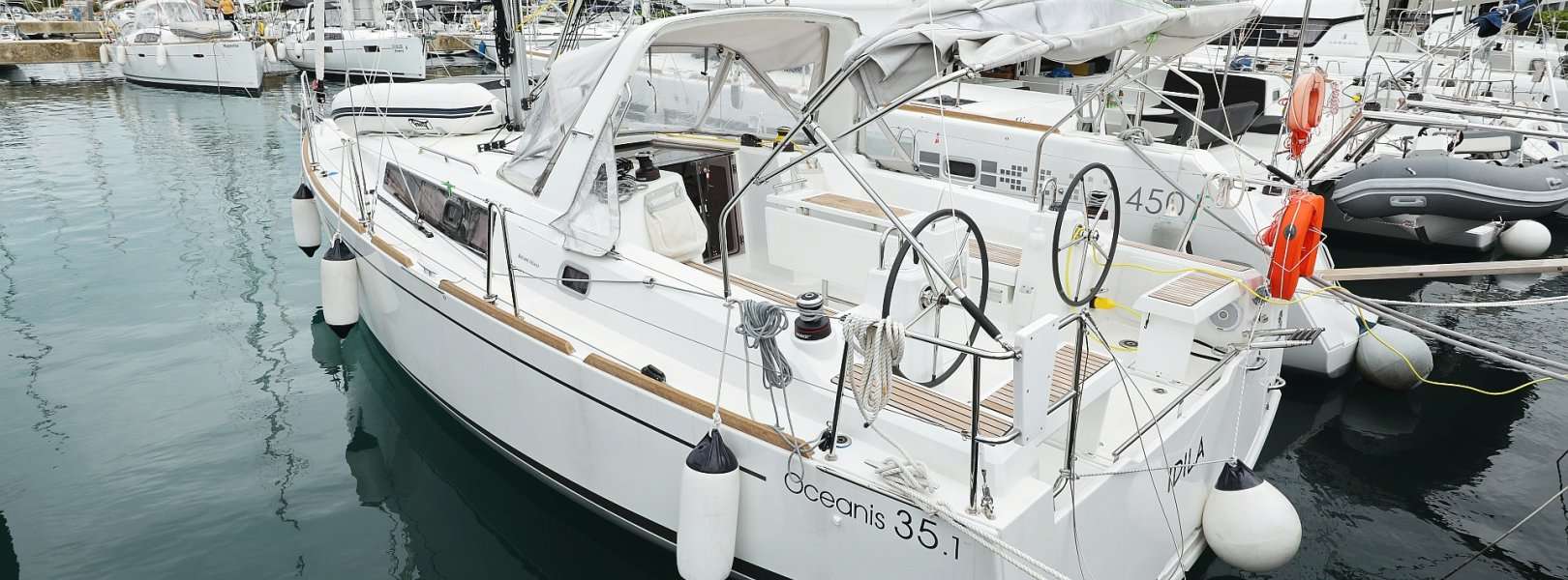 Парусная яхта Oceanis 35.1