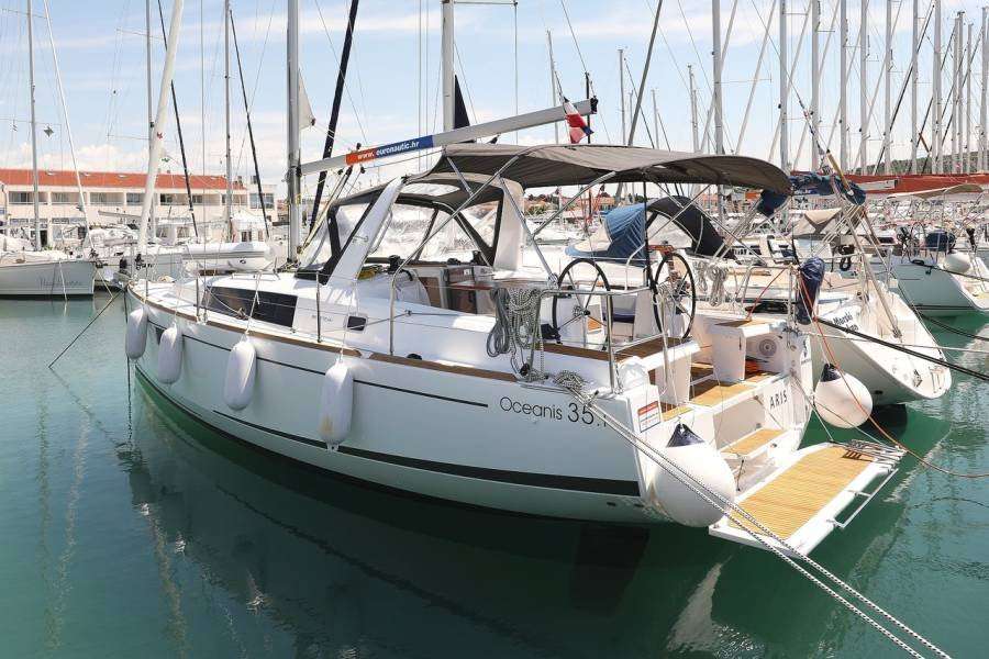 Barca a vela Oceanis 35.1