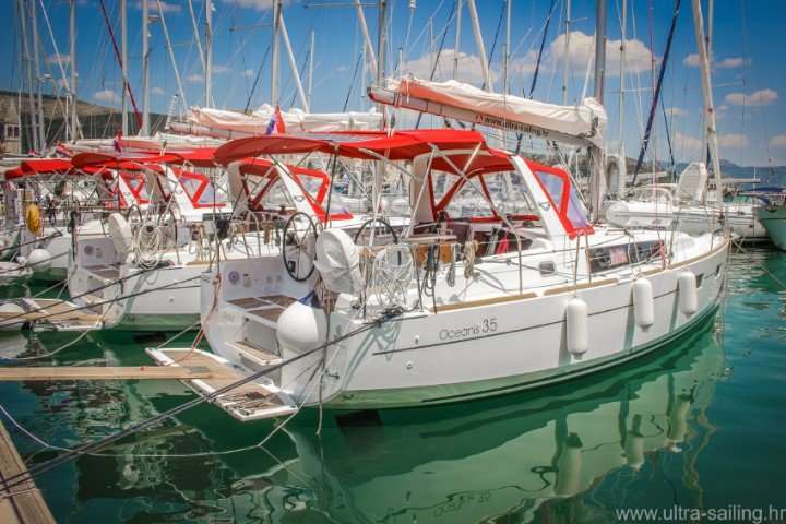 Barca a vela Oceanis 35.1