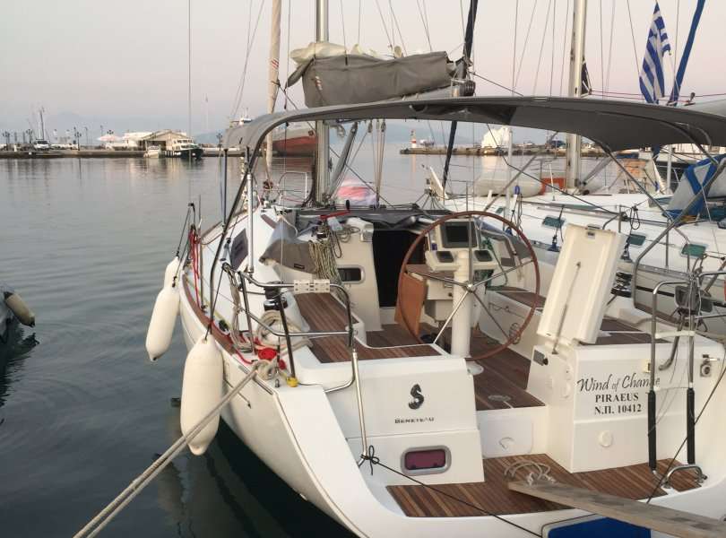 Velero Oceanis 37