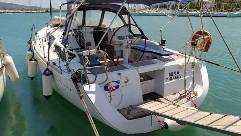 Sailboat Oceanis 37