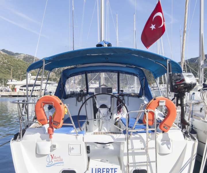 Voilier Oceanis 373