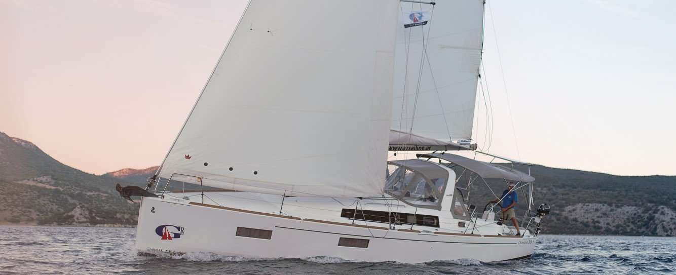 Segelboot Oceanis 38.1