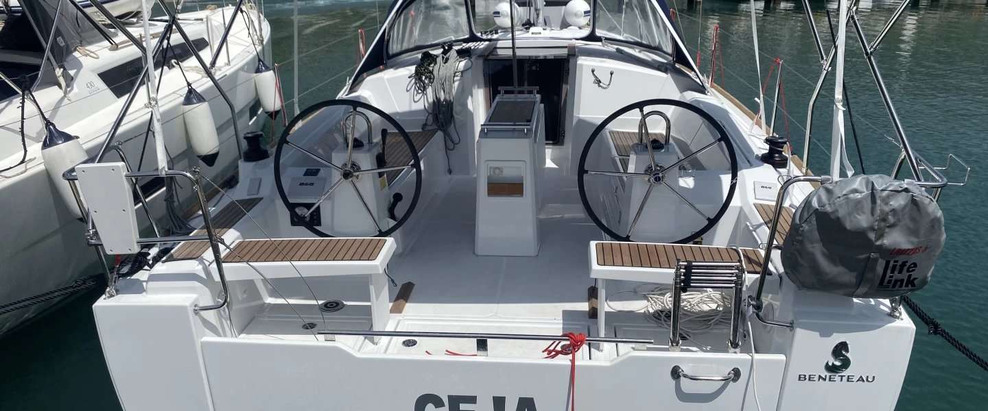 Barca a vela Oceanis 38.1